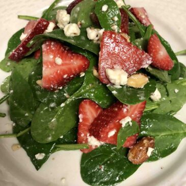 Spinach/Feta/Strawberry/Salad
